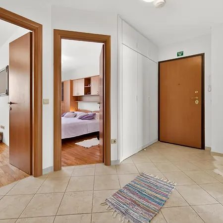 Ban Apartman